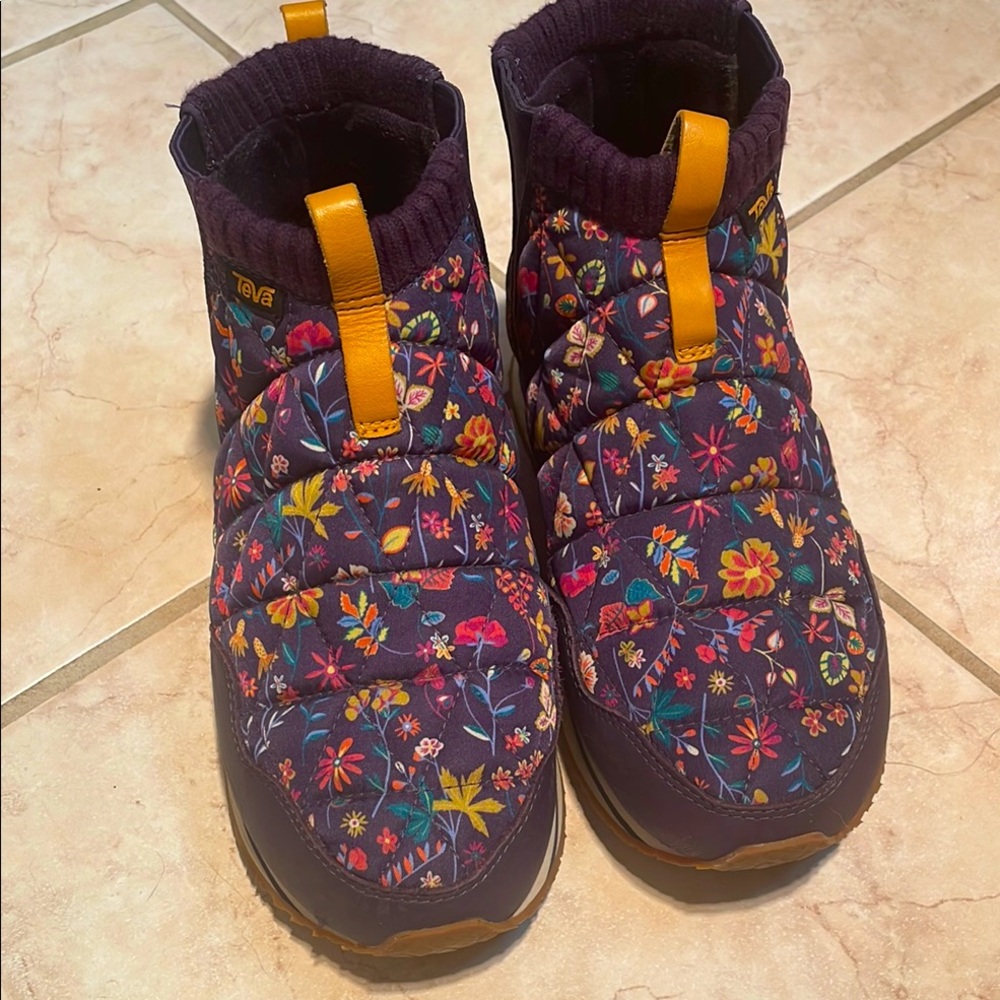 Teva & Anna Sui collaboration sneaker